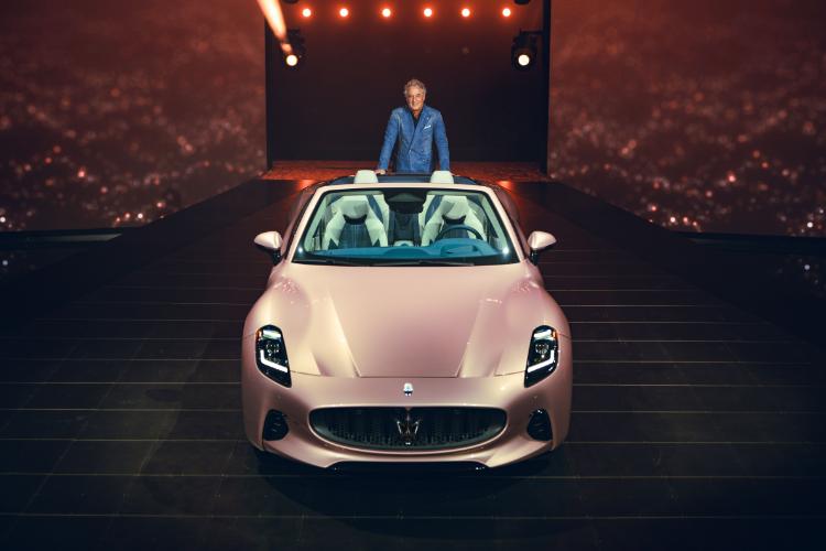 2025-maserati-grancabrio-folgore-zavodljivi-elektricni-kabriolet-dolazi-na-scenu-1