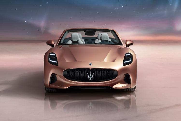 2025-maserati-grancabrio-folgore-zavodljivi-elektricni-kabriolet-dolazi-na-scenu-18