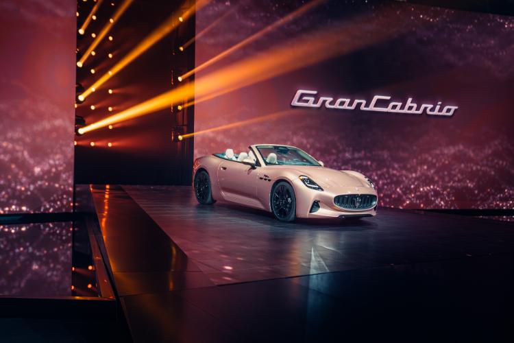 2025-maserati-grancabrio-folgore-zavodljivi-elektricni-kabriolet-dolazi-na-scenu-67