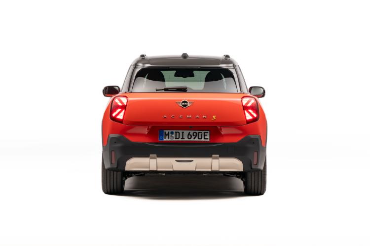 mini-aceman-prvi-crossover-model-za-segment-premijum-malih-automobila-6