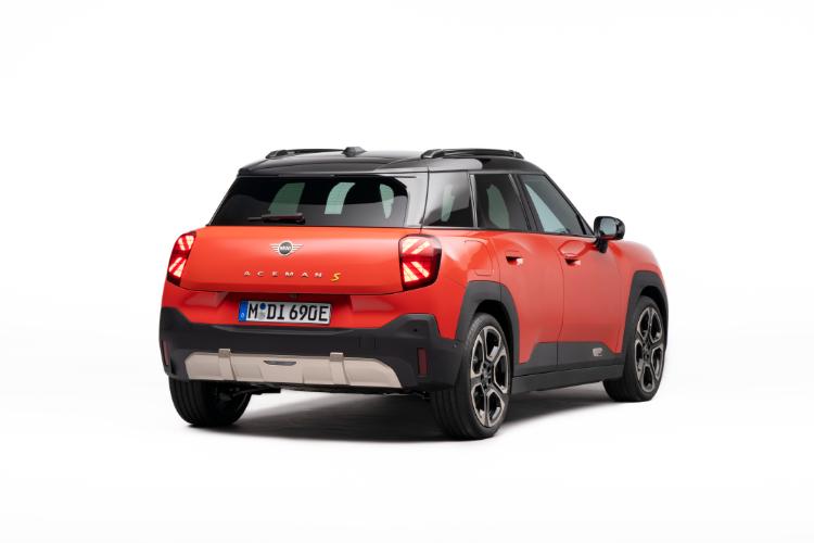 mini-aceman-prvi-crossover-model-za-segment-premijum-malih-automobila-8