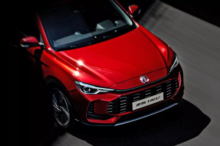 novi-mg-zs-agresivan-dizajn-i-snazan-hibridni-pogon-2