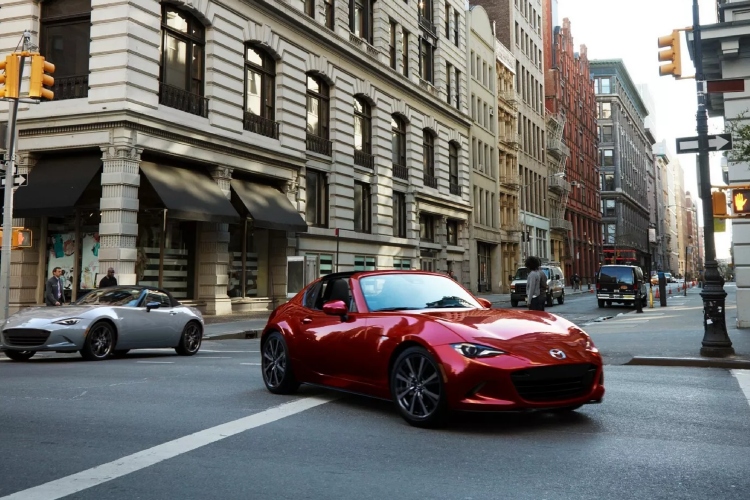 nova-mazda-miata-1
