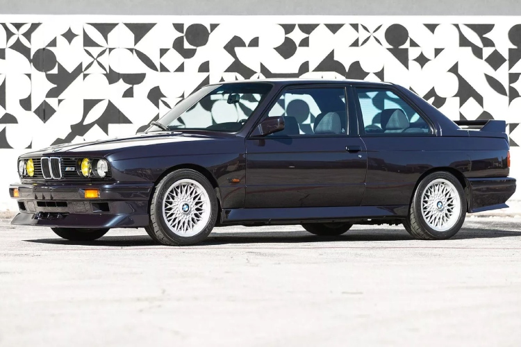 1-od-501-bmw-e30-m3-evolution-ii-je-vrhunski-sportski-automobil-za-voznju-15