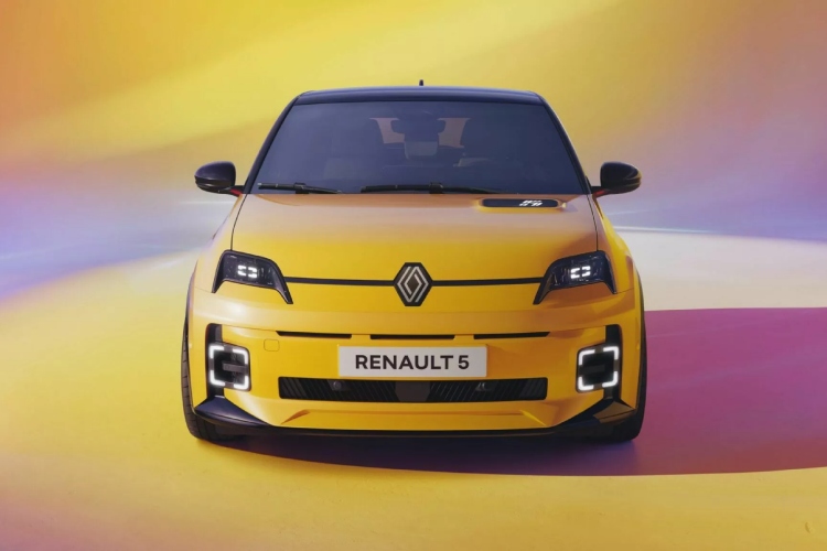 novi-renault-5-e-tech-electric-novi-rival-za-mini-cooper-iz-francuske-59