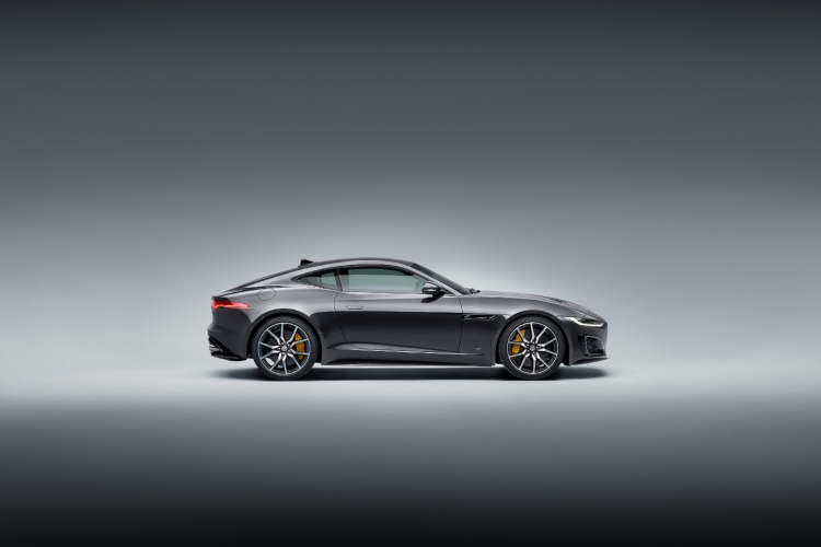 jaguar-obelezava-godisnjicu-sportskih-automobila-sa-poslednjim-f-type-modelom-4