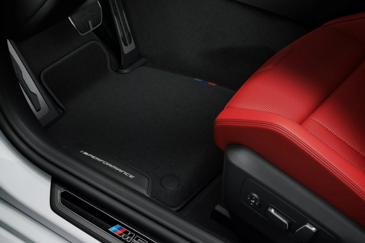 2025-bmw-m5-dobija-dodatnu-dozu-karbona-sa-opcionalnim-m-performance-delovima-3