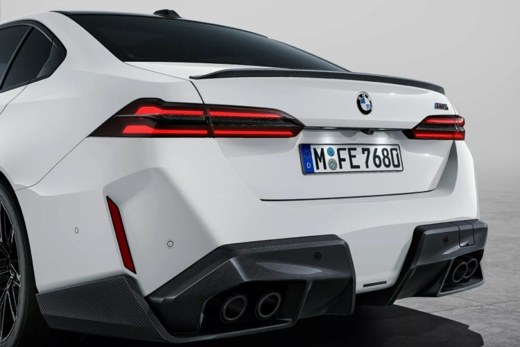 2025-bmw-m5-dobija-dodatnu-dozu-karbona-sa-opcionalnim-m-performance-delovima-5
