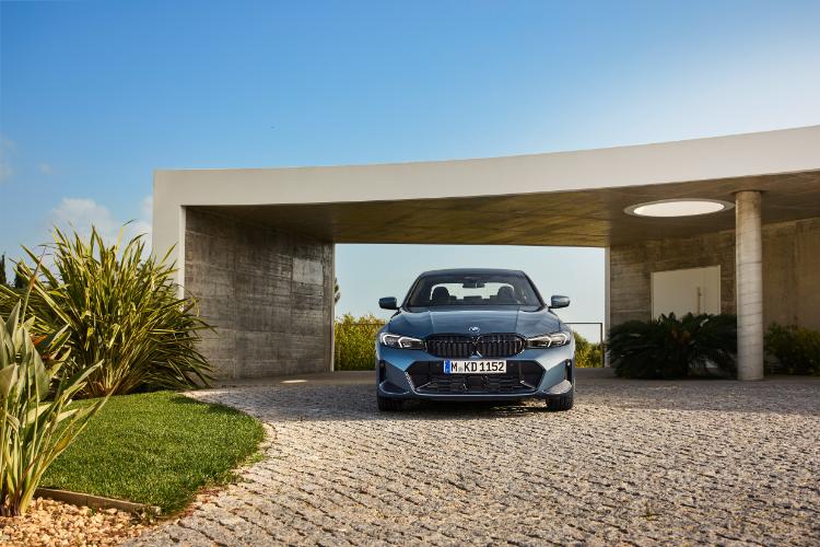 2025-bmw-serije-3-dobija-vise-snage-i-azuriran-izgled-5