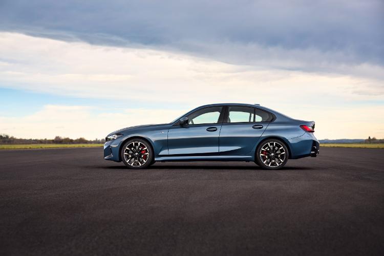 2025-bmw-serije-3-dobija-vise-snage-i-azuriran-izgled-18