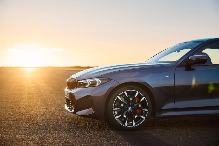 2025-bmw-serije-3-dobija-vise-snage-i-azuriran-izgled-19