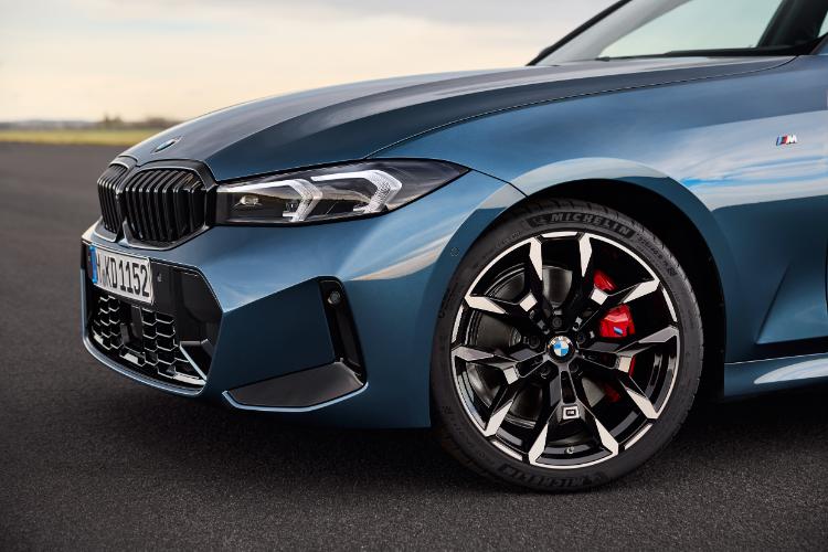 2025-bmw-serije-3-dobija-vise-snage-i-azuriran-izgled-21
