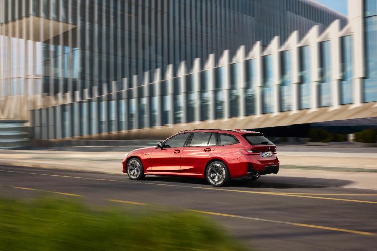 2025-bmw-serije-3-dobija-vise-snage-i-azuriran-izgled-29