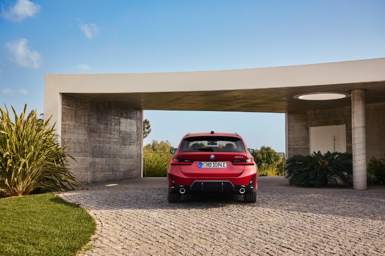 2025-bmw-serije-3-dobija-vise-snage-i-azuriran-izgled-31