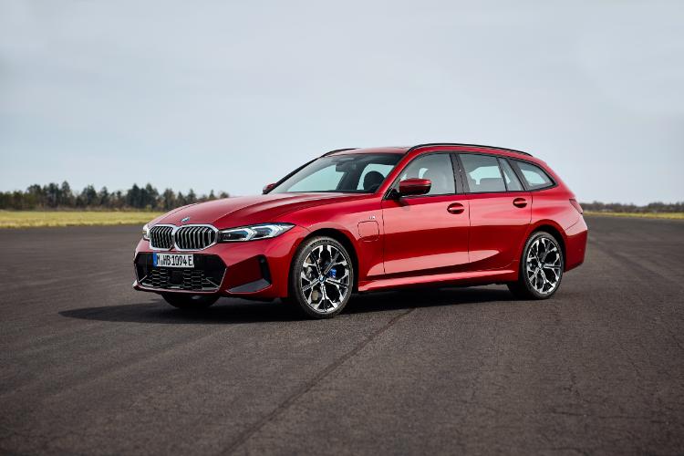 2025-bmw-serije-3-dobija-vise-snage-i-azuriran-izgled-36