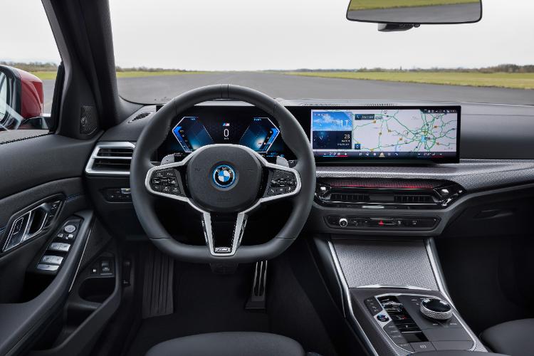2025-bmw-serije-3-dobija-vise-snage-i-azuriran-izgled-41