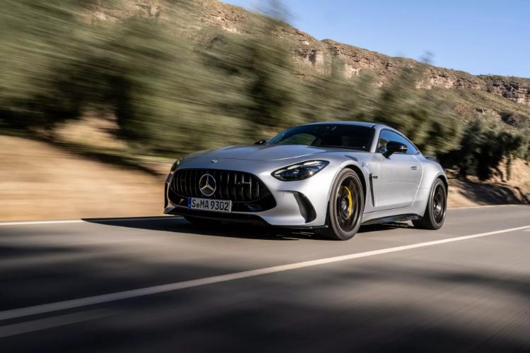 2024-mercedes-amg-gt-stize-ovog-proleca-sa-v8-snagom-i-cenom-od-134900-dolara-15