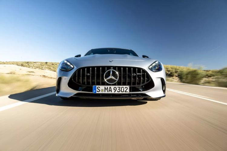 2024-mercedes-amg-gt-stize-ovog-proleca-sa-v8-snagom-i-cenom-od-134900-dolara-17