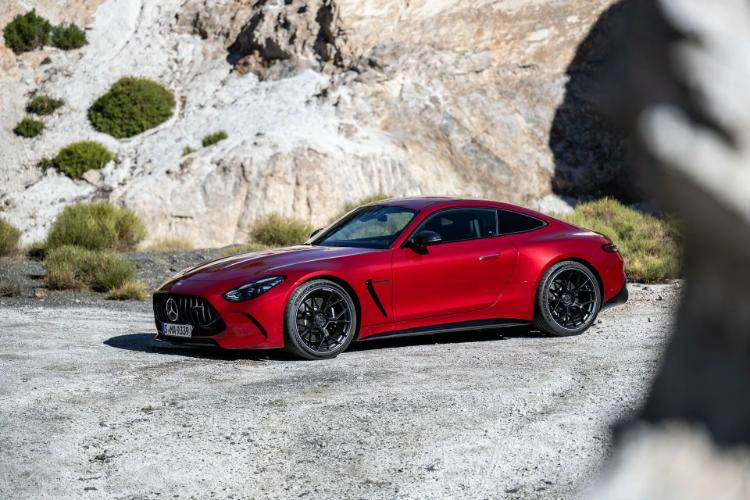 2024-mercedes-amg-gt-stize-ovog-proleca-sa-v8-snagom-i-cenom-od-134900-dolara-24