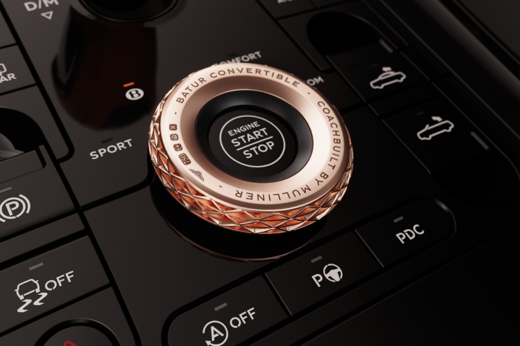 the-batur-convertible-novi-korak-u-luksuzu-performansama-i-personalizaciji-sa-mulliner-potpisom-5