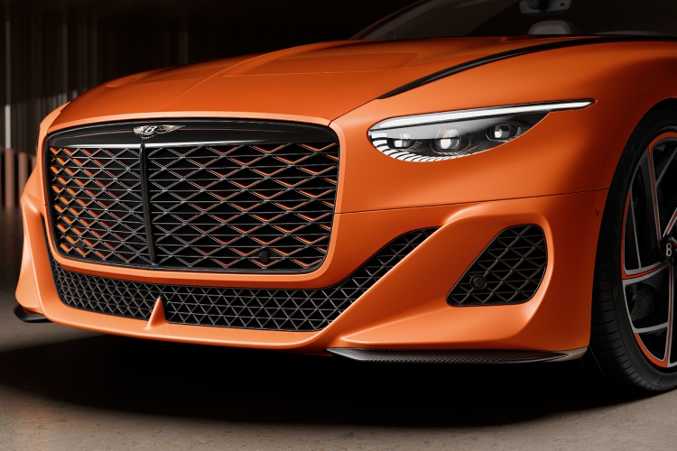 the-batur-convertible-novi-korak-u-luksuzu-performansama-i-personalizaciji-sa-mulliner-potpisom-9