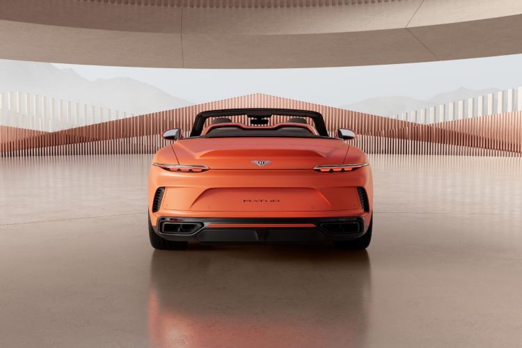 the-batur-convertible-novi-korak-u-luksuzu-performansama-i-personalizaciji-sa-mulliner-potpisom-11