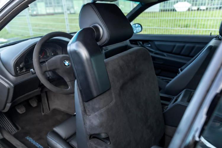 manhart-povecava-velicanstvenost-bmw-e31-serije-8-sa-e39-m5-v8-rucnim-menjacem-25