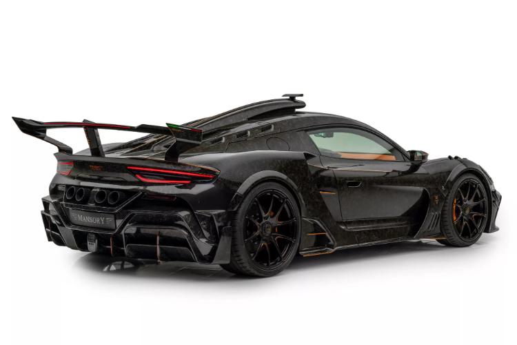 mansory-pretvara-maserati-mc20-u-betmobil-sa-740-ks-2
