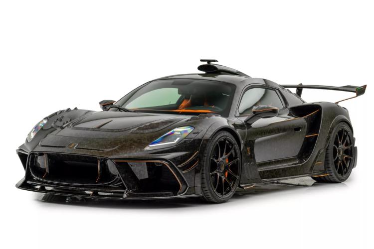 mansory-pretvara-maserati-mc20-u-betmobil-sa-740-ks-1