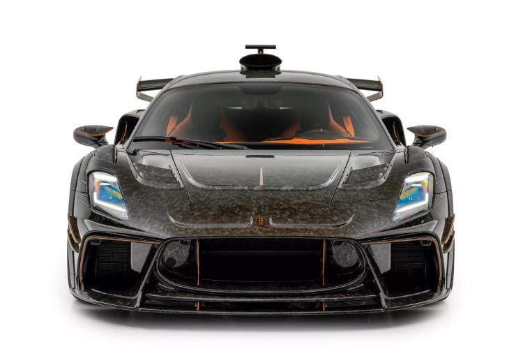 mansory-pretvara-maserati-mc20-u-betmobil-sa-740-ks-3