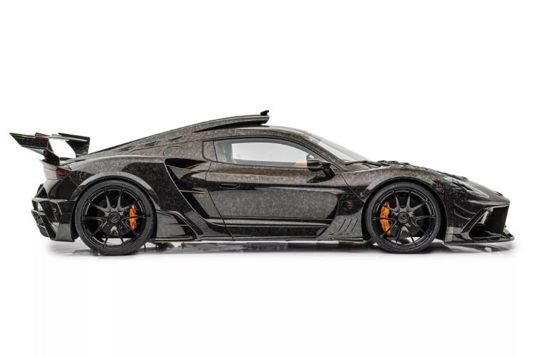 mansory-pretvara-maserati-mc20-u-betmobil-sa-740-ks-4