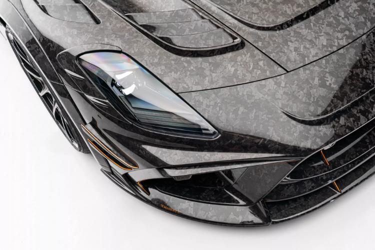 mansory-pretvara-maserati-mc20-u-betmobil-sa-740-ks-11