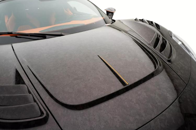 mansory-pretvara-maserati-mc20-u-betmobil-sa-740-ks-14