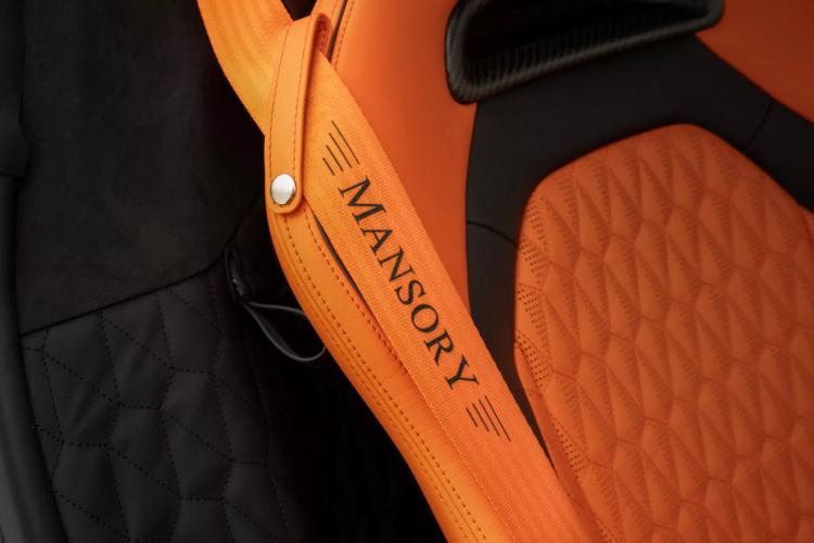 mansory-pretvara-maserati-mc20-u-betmobil-sa-740-ks-18