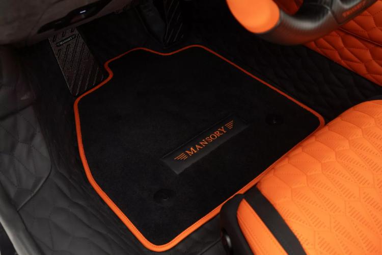 mansory-pretvara-maserati-mc20-u-betmobil-sa-740-ks-20
