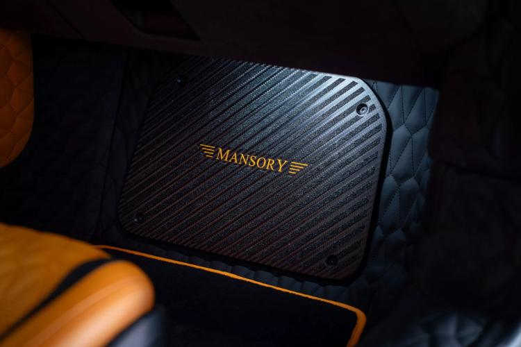 mansory-pretvara-maserati-mc20-u-betmobil-sa-740-ks-22
