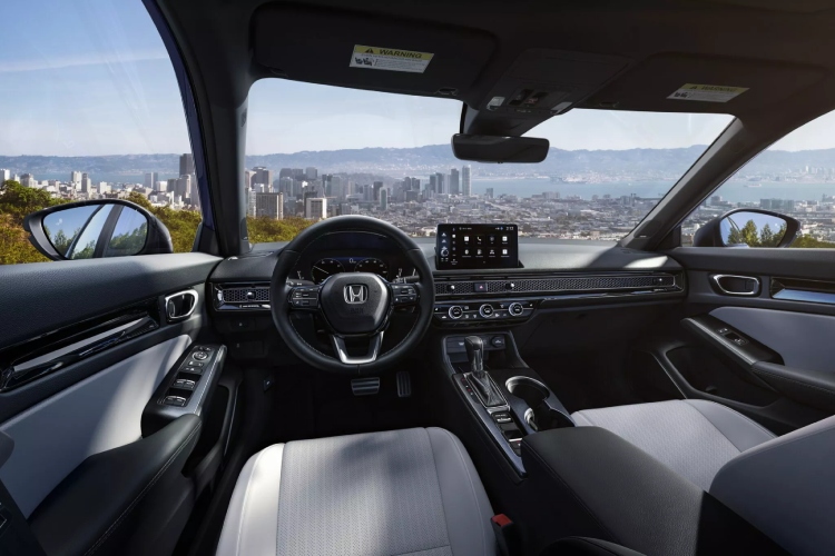 honda-civic-2025-dobija-hibridnu-opciju-sa-200-ks-i-novi-sportski-dizajn-10
