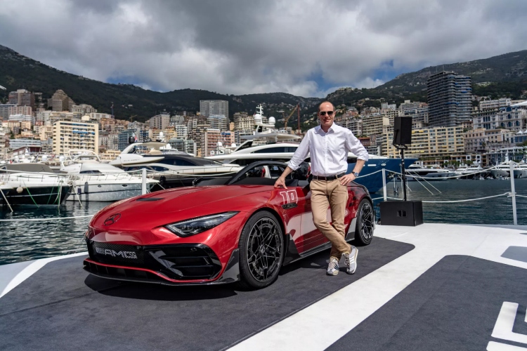 mercedes-amg-mythos-purespeed-sl-speedster-sa-f1-halo-zastitom-3