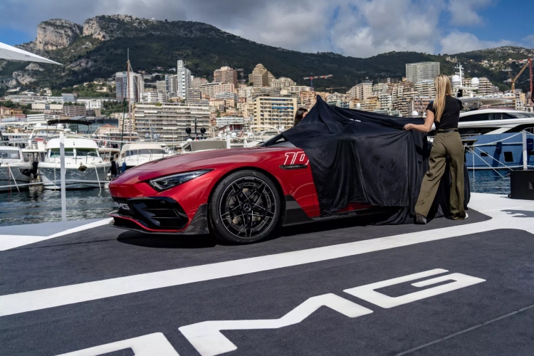 mercedes-amg-mythos-purespeed-sl-speedster-sa-f1-halo-zastitom-6