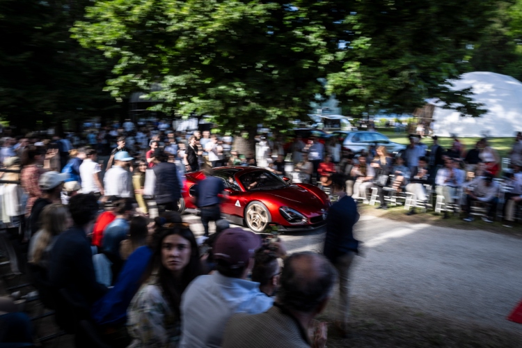 novi-alfa-romeo-33-stradale-trijumfuje-na-concorso-deleganza-villa-deste-5