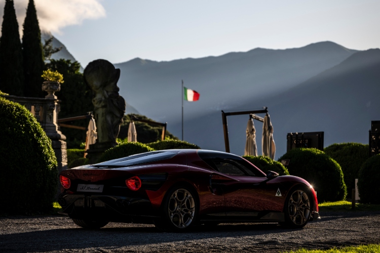 novi-alfa-romeo-33-stradale-trijumfuje-na-concorso-deleganza-villa-deste-10