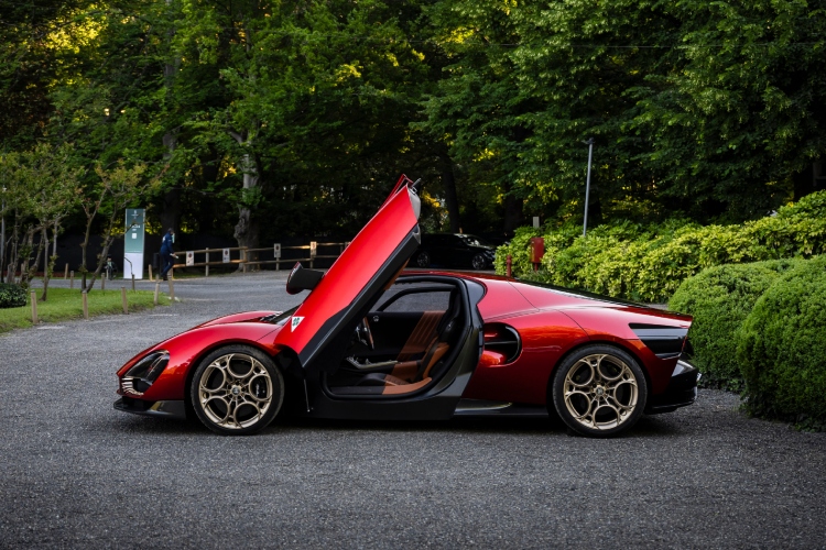 novi-alfa-romeo-33-stradale-trijumfuje-na-concorso-deleganza-villa-deste-14