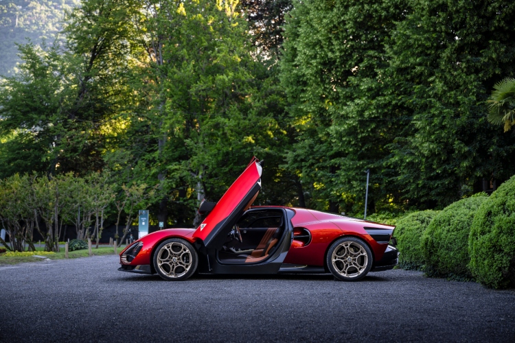 novi-alfa-romeo-33-stradale-trijumfuje-na-concorso-deleganza-villa-deste-17