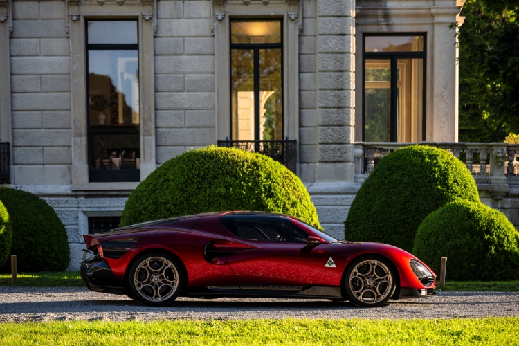 novi-alfa-romeo-33-stradale-trijumfuje-na-concorso-deleganza-villa-deste-18