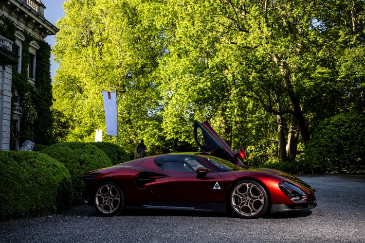 novi-alfa-romeo-33-stradale-trijumfuje-na-concorso-deleganza-villa-deste-21