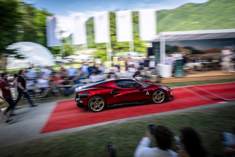 novi-alfa-romeo-33-stradale-trijumfuje-na-concorso-deleganza-villa-deste-22