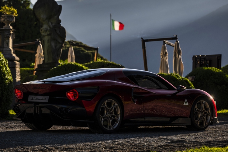 novi-alfa-romeo-33-stradale-trijumfuje-na-concorso-deleganza-villa-deste-39