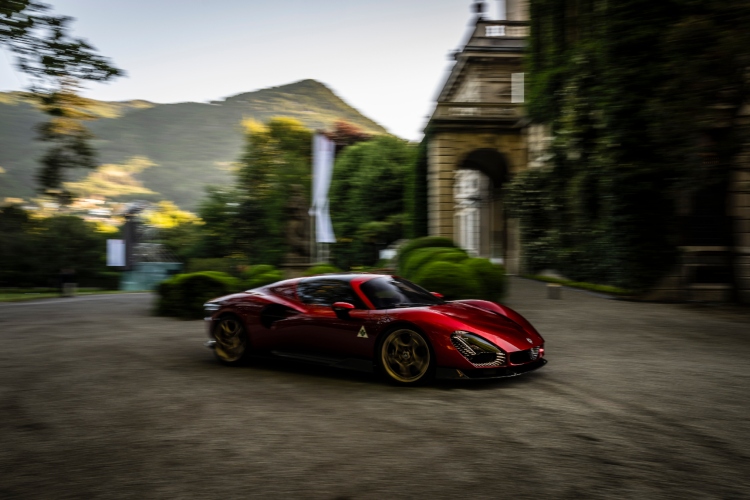 novi-alfa-romeo-33-stradale-trijumfuje-na-concorso-deleganza-villa-deste-43