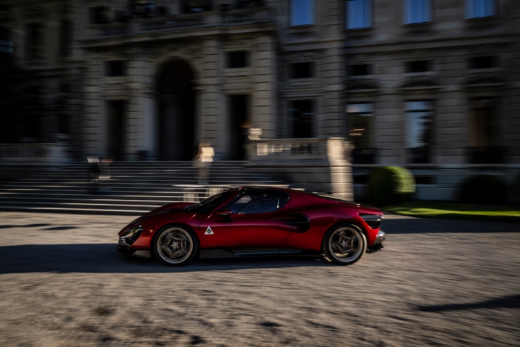 novi-alfa-romeo-33-stradale-trijumfuje-na-concorso-deleganza-villa-deste-50