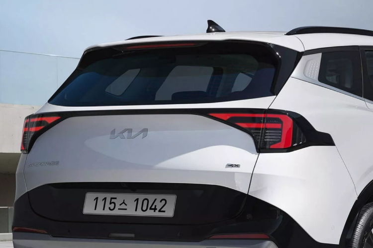 2026-kia-sportage-jos-ostriji-izgled-i-nova-8-stepena-automatika-17